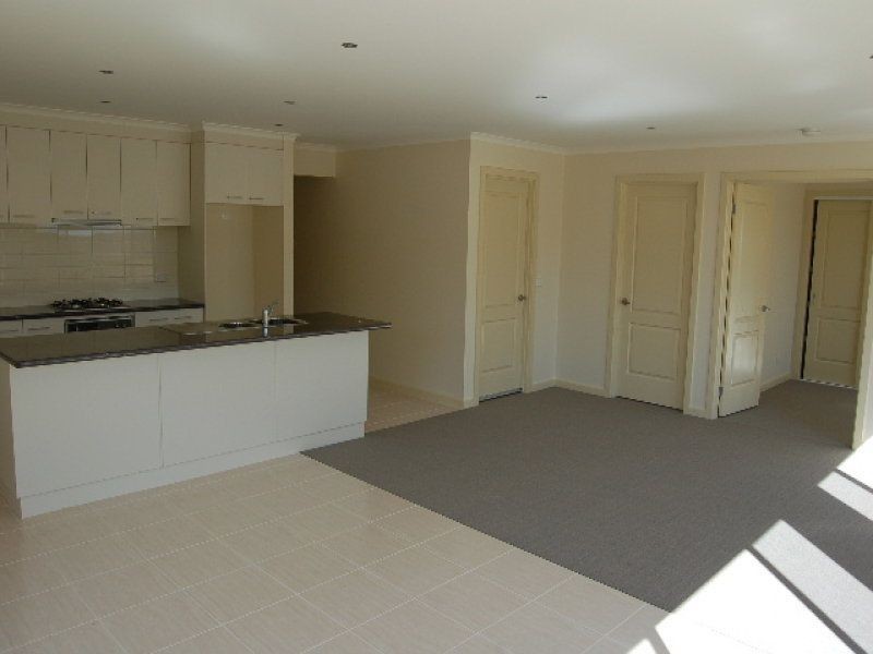 2/13 William Street, Cobram VIC 3644