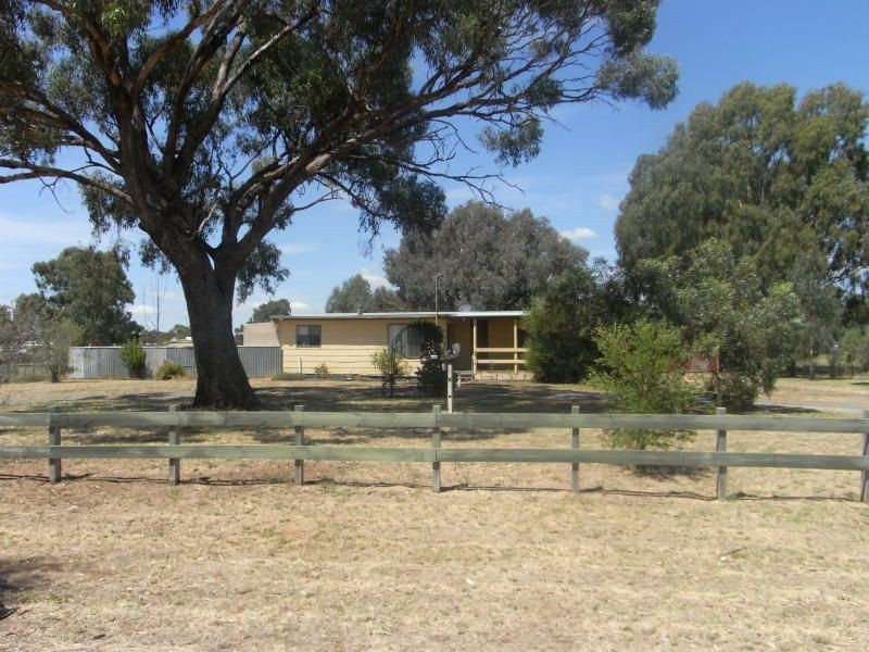 42 Meyers Street, Bearii VIC 3641