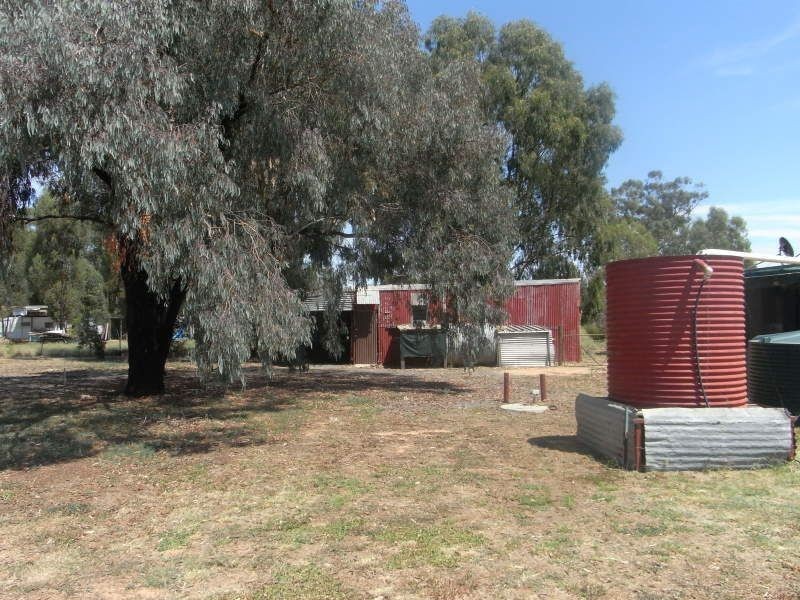 42 Meyers Street, Bearii VIC 3641