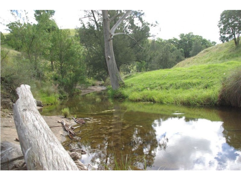 . “Half Moon”, Bowmans Creek, Singleton NSW 2330