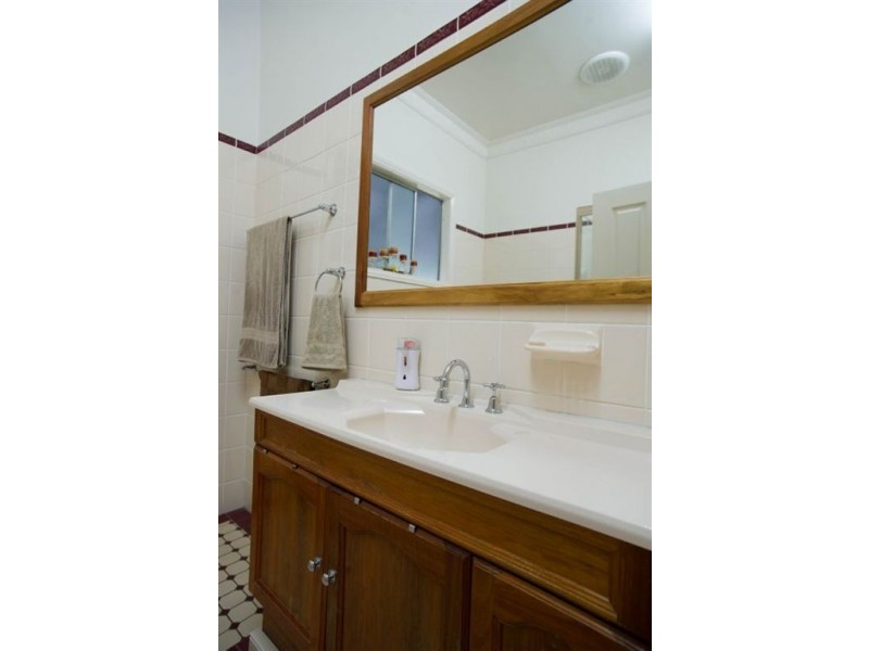 203 MacQueen St, Aberdeen NSW 2336