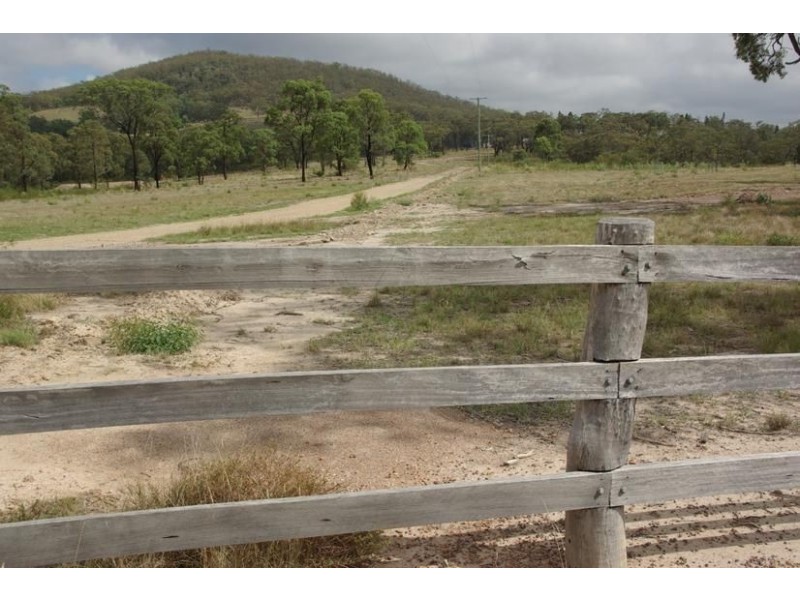 5 Ollerton Drive, Scone NSW 2337