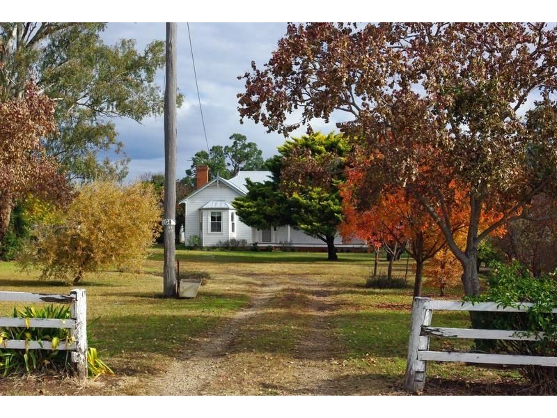 62 Warrah Creek Road, “The Gums”, Willow Tree NSW 2339