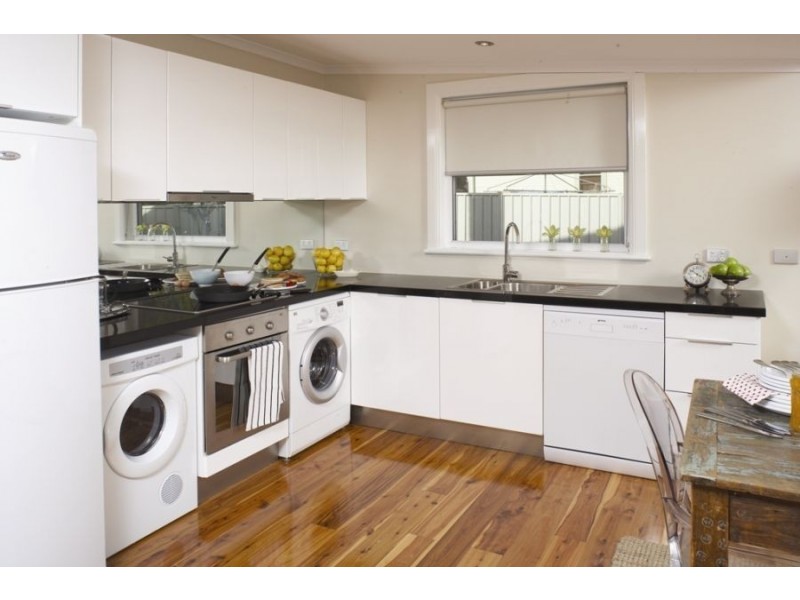 . “The Cedars”, Kingdon St, Scone NSW 2337