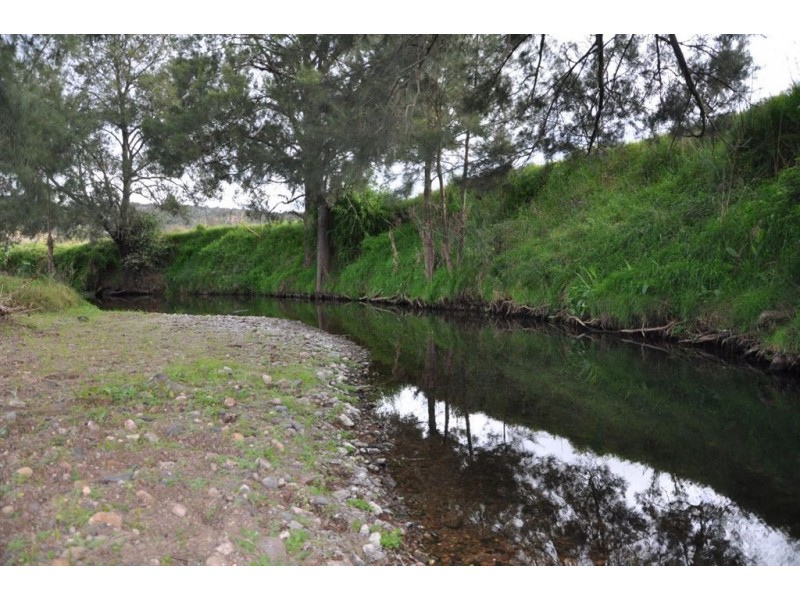 . “Kingdon Farm”, New England Hwy, Parkville NSW 2337