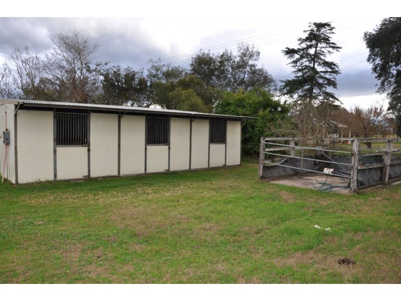 . “Kingdon Farm”, New England Hwy, Parkville NSW 2337