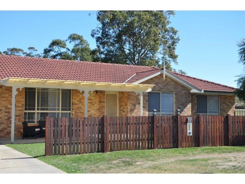 1A Honeysuckle Crs, Scone NSW 2337