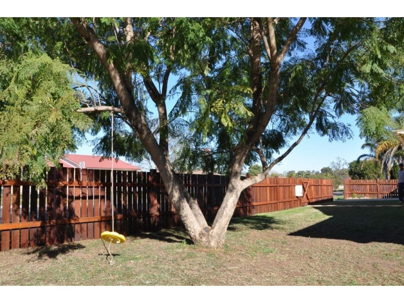 1A Honeysuckle Crs, Scone NSW 2337