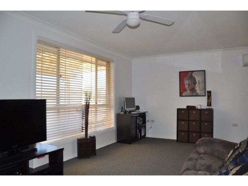 1A Honeysuckle Crs, Scone NSW 2337