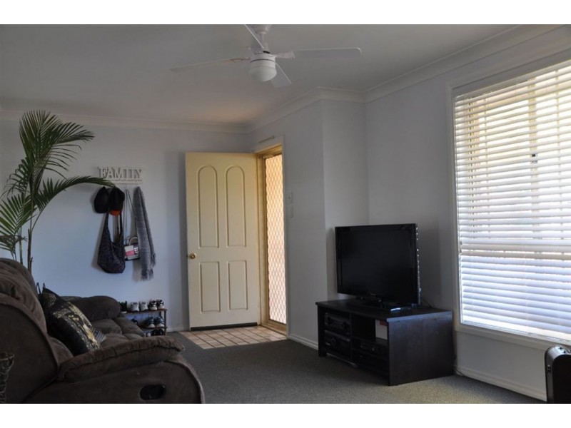 1A Honeysuckle Crs, Scone NSW 2337