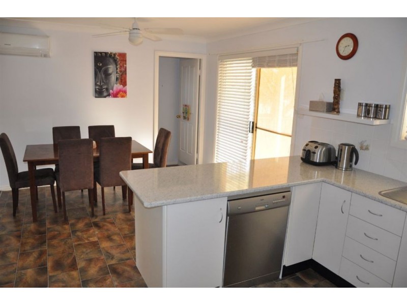 1A Honeysuckle Crs, Scone NSW 2337