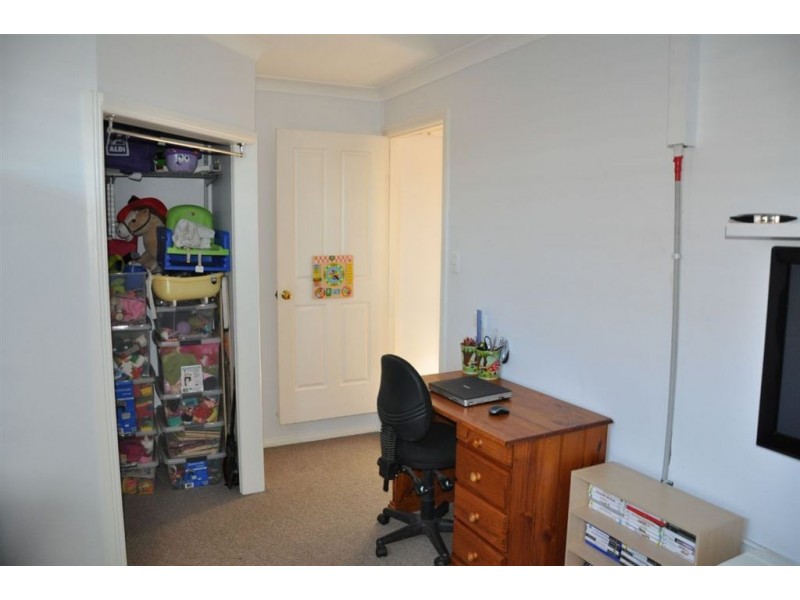 1A Honeysuckle Crs, Scone NSW 2337