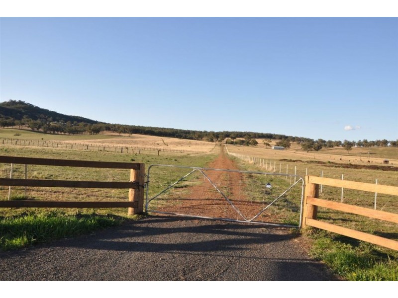 718 Bunnan Rd, Scone NSW 2337