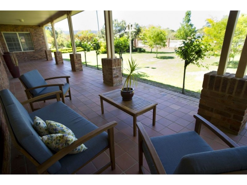 52 Gray St, Scone NSW 2337