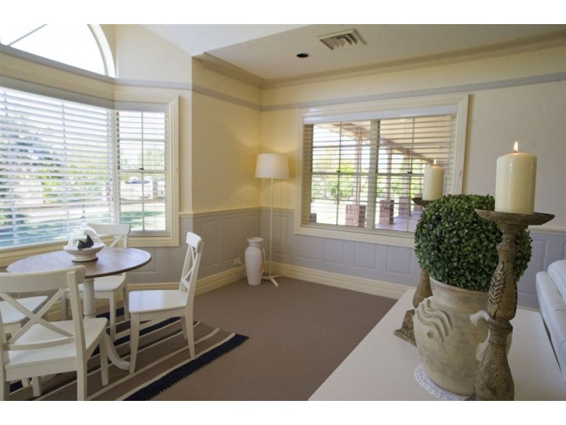 52 Gray St, Scone NSW 2337