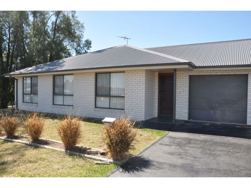 30 & 32 Birrell St, Scone NSW 2337