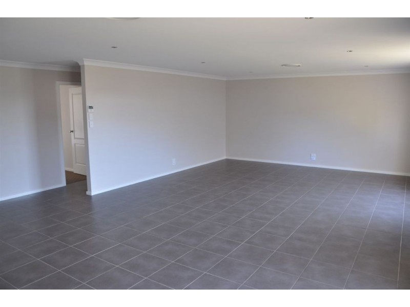 30 & 32 Birrell St, Scone NSW 2337