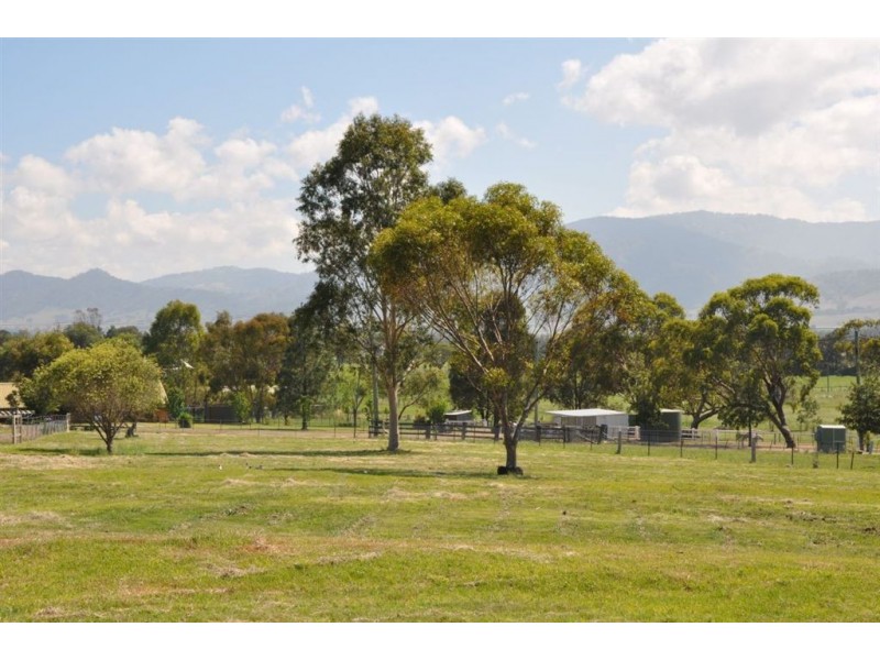 12 South Tullong Rd, Scone NSW 2337