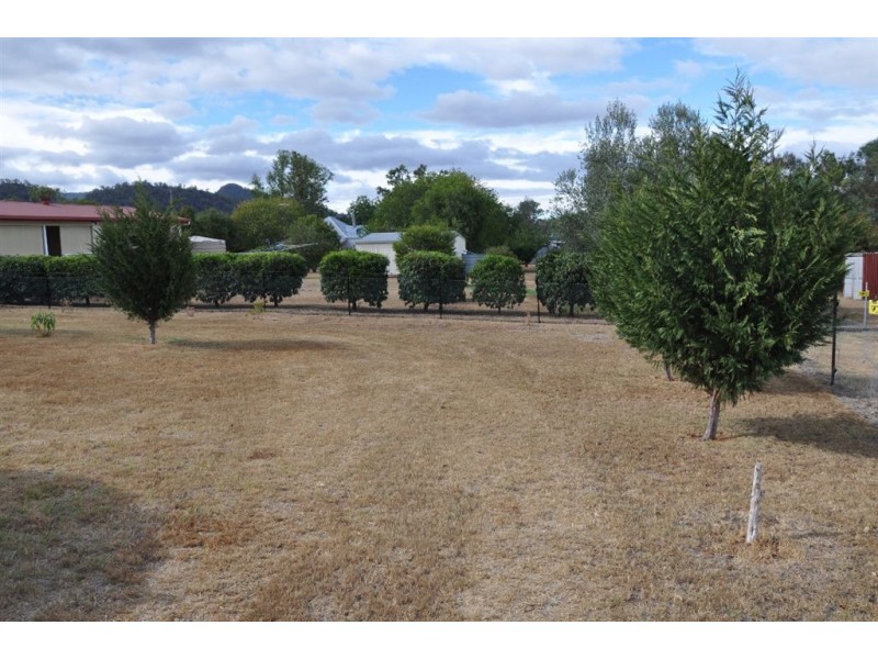 11 Roseberry St, Wingen NSW 2337