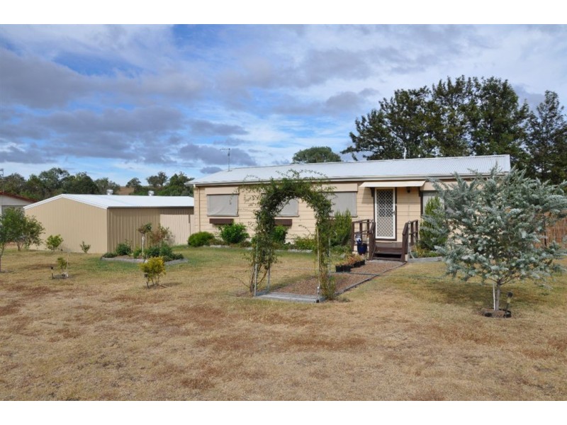 11 Roseberry St, Wingen NSW 2337