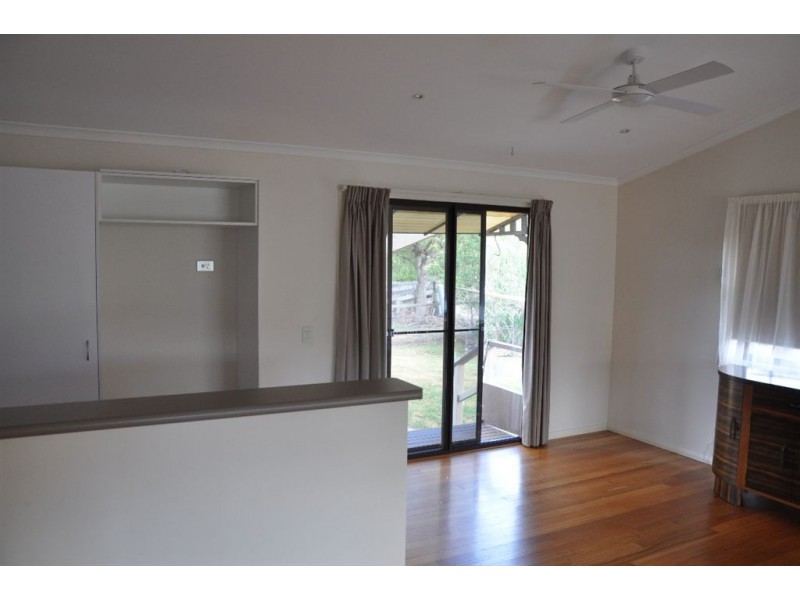 11 Roseberry St, Wingen NSW 2337