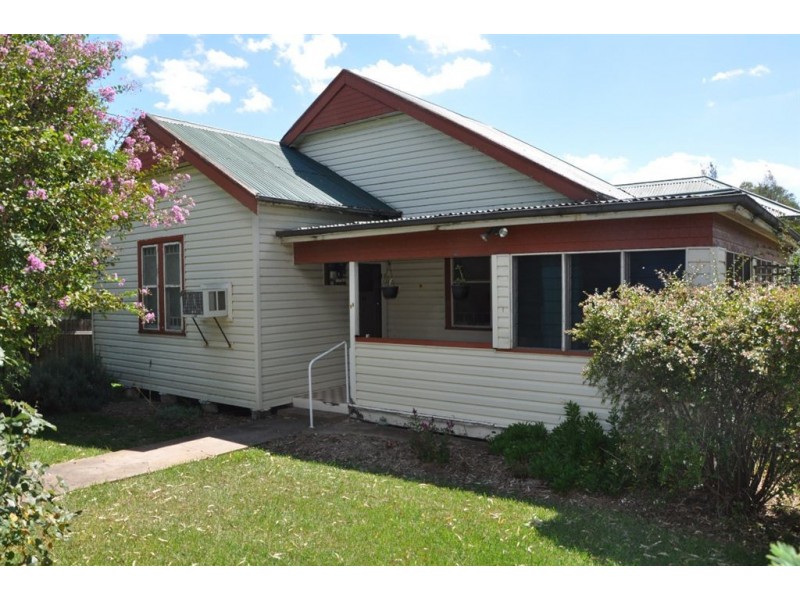 76 Bettington St, Merriwa NSW 2329