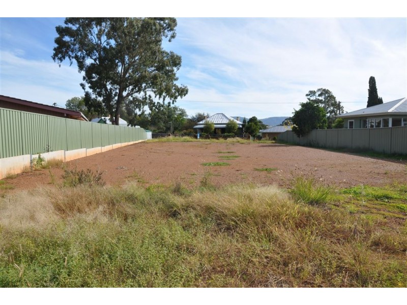 4 Main St, Scone NSW 2337