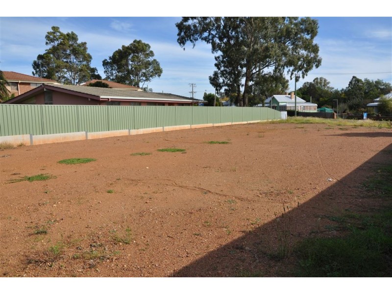 4 Main St, Scone NSW 2337