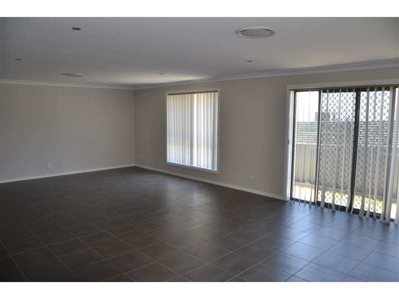 30 & 32 Birrell St, Scone NSW 2337