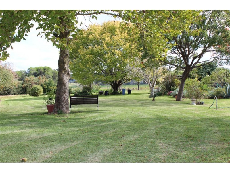 . “Mountain Station”, Merriwa NSW 2329
