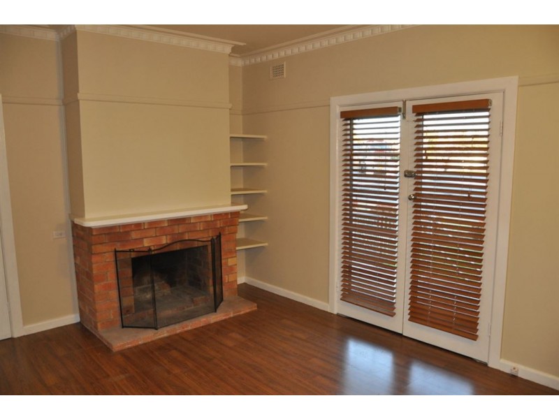 124 Susan St, “Keene’s Cottage”, Scone NSW 2337