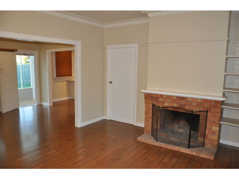 124 Susan St, “Keene’s Cottage”, Scone NSW 2337