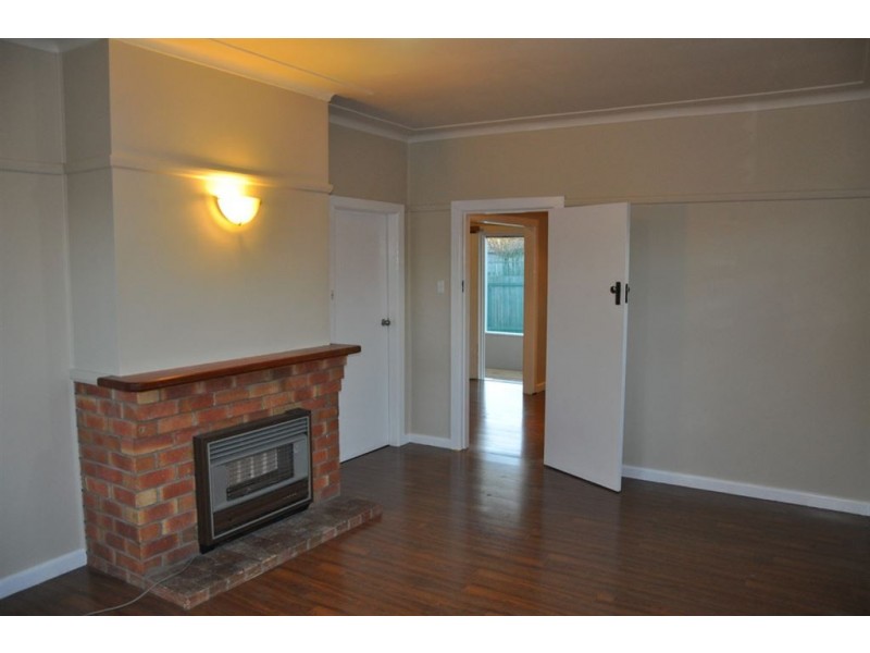 124 Susan St, “Keene’s Cottage”, Scone NSW 2337