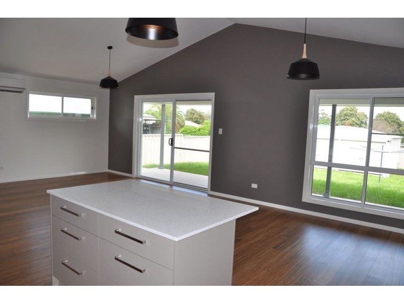 5B Stafford St, Scone NSW 2337