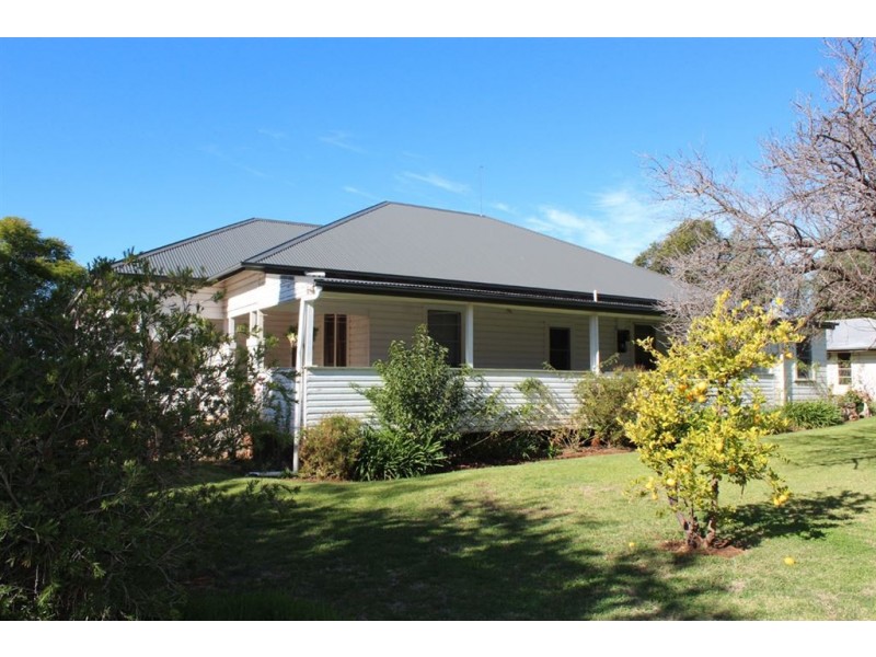 . “Kelverton”, Merriwa Rd, Willow Tree NSW 2339