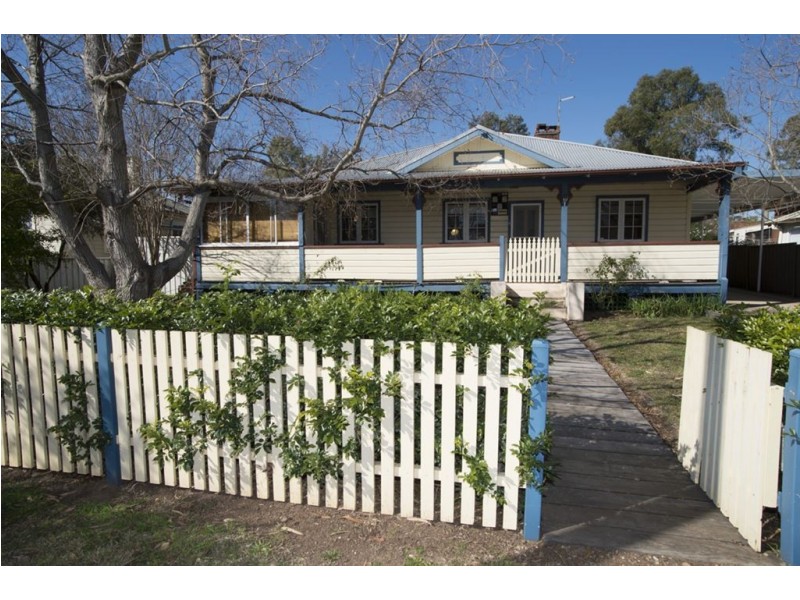 44 Oxford Rd, Scone NSW 2337