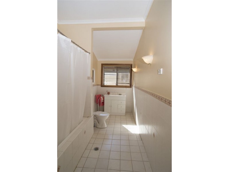 44 Oxford Rd, Scone NSW 2337