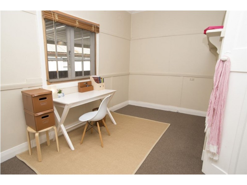 44 Oxford Rd, Scone NSW 2337