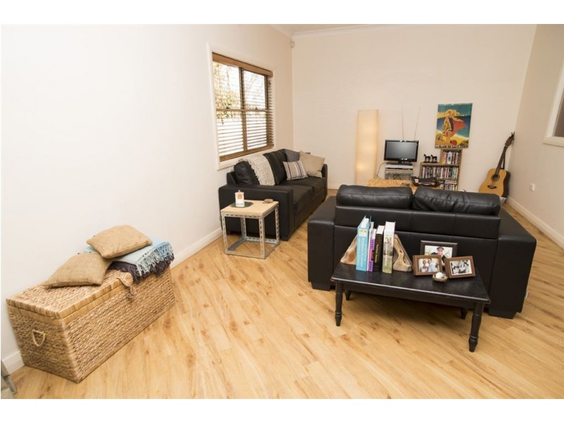 44 Oxford Rd, Scone NSW 2337