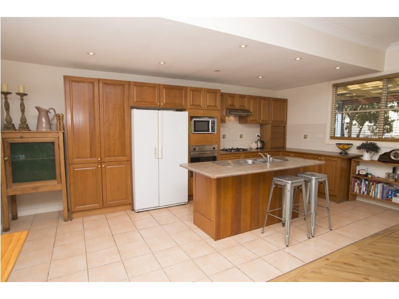 44 Oxford Rd, Scone NSW 2337