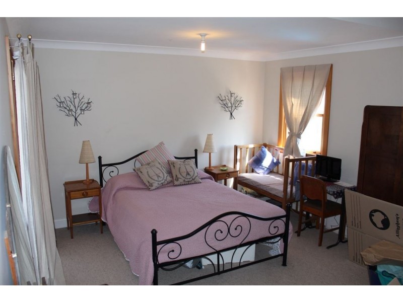 3 Main St, Scone NSW 2337