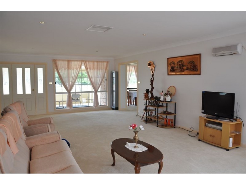 13 Allan Cunningham Rd, Scone NSW 2337