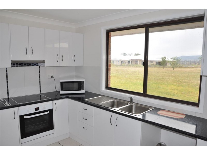 13 Allan Cunningham Rd, Scone NSW 2337