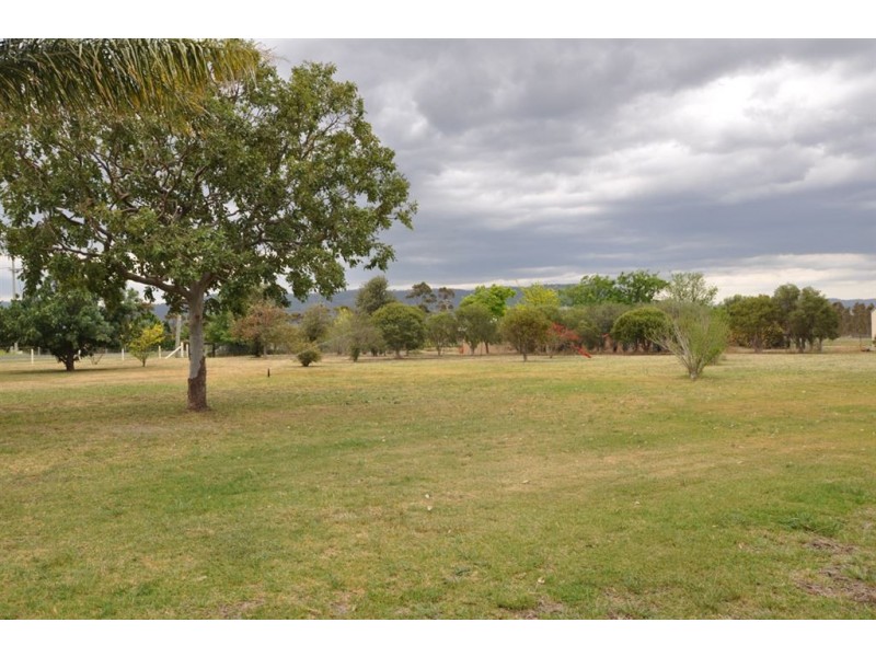 13 Allan Cunningham Rd, Scone NSW 2337
