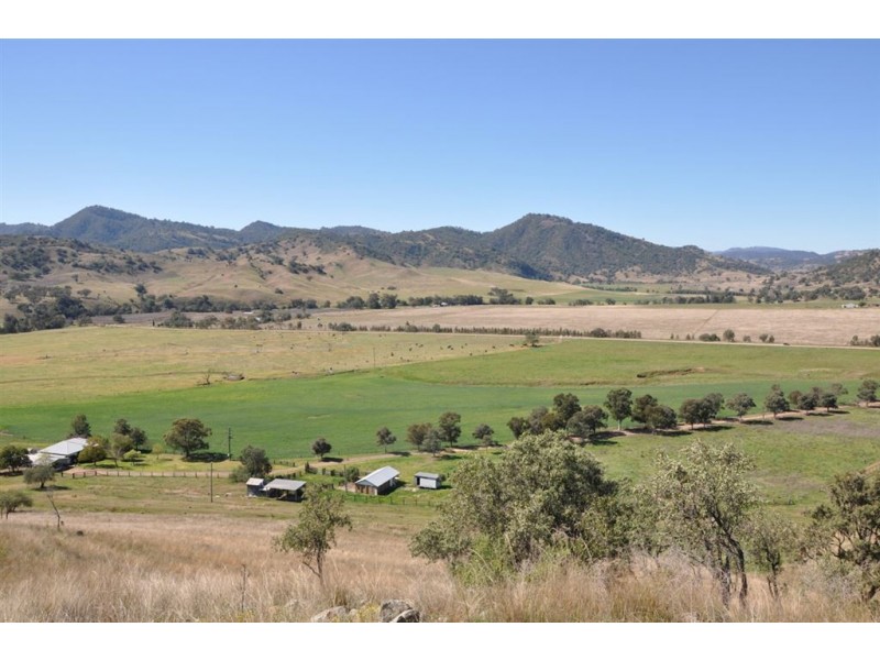 . “Eastview” Rouchel Rd, Aberdeen NSW 2336