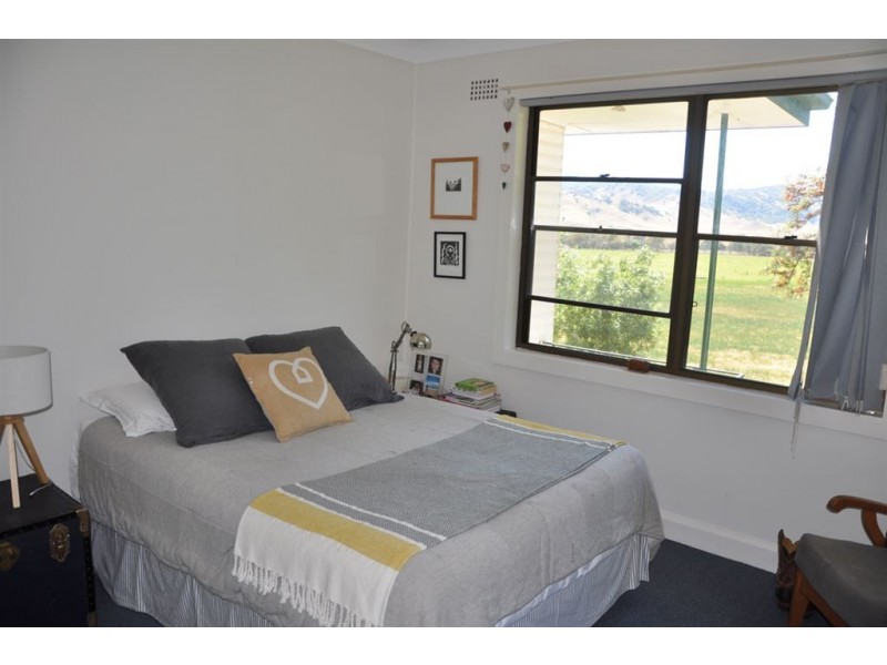 . “Eastview” Rouchel Rd, Aberdeen NSW 2336