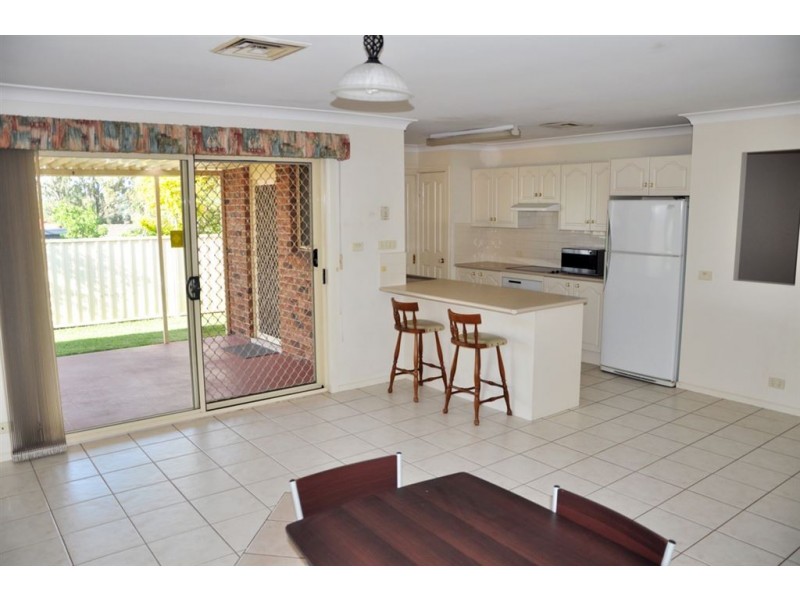 3 Fitzgerald Ave, Muswellbrook NSW 2333