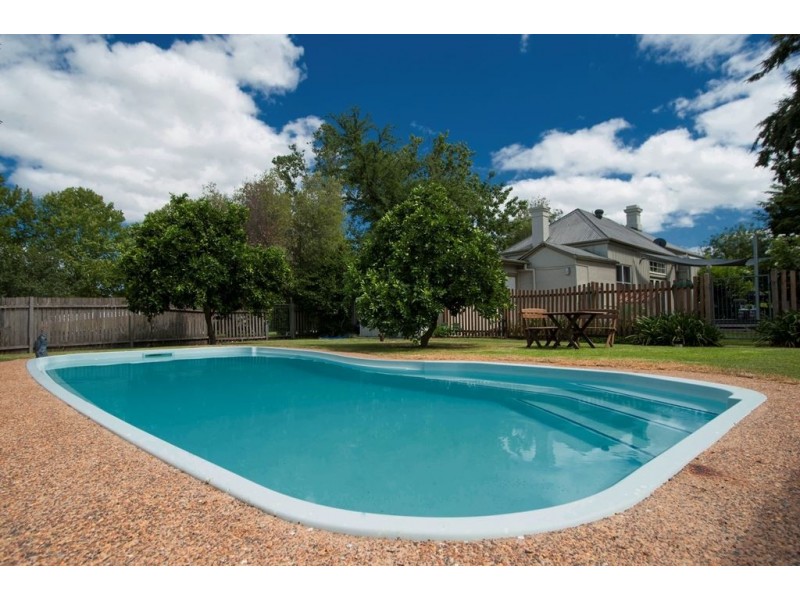 61 Kingdon St, Scone NSW 2337