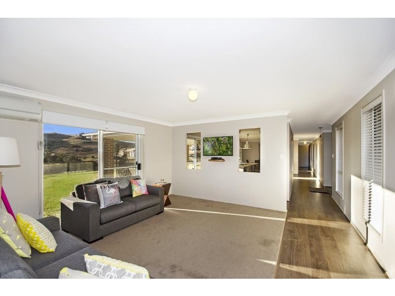 . Lighthorse Parade, Scone NSW 2337