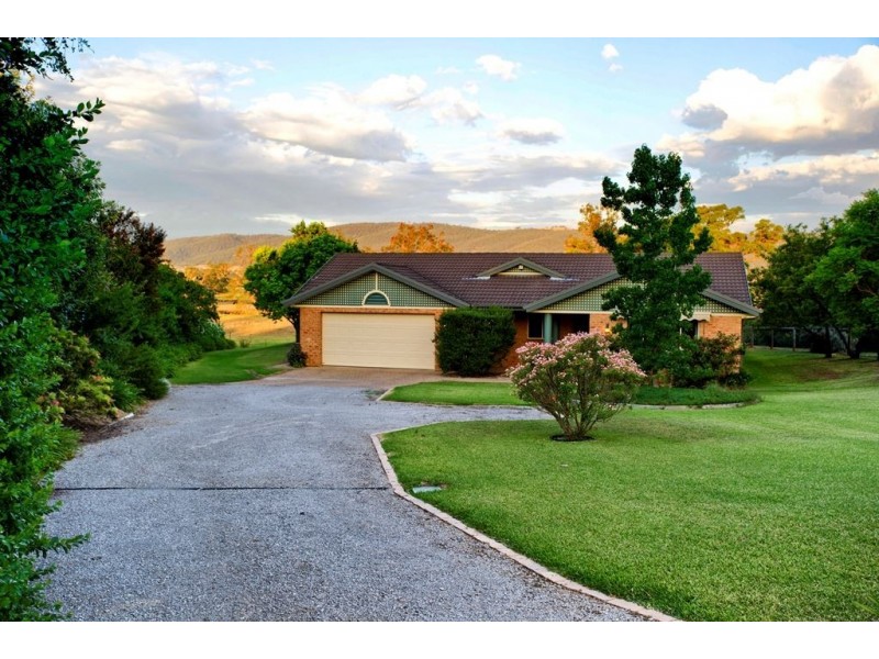 38 Gray St, Scone NSW 2337